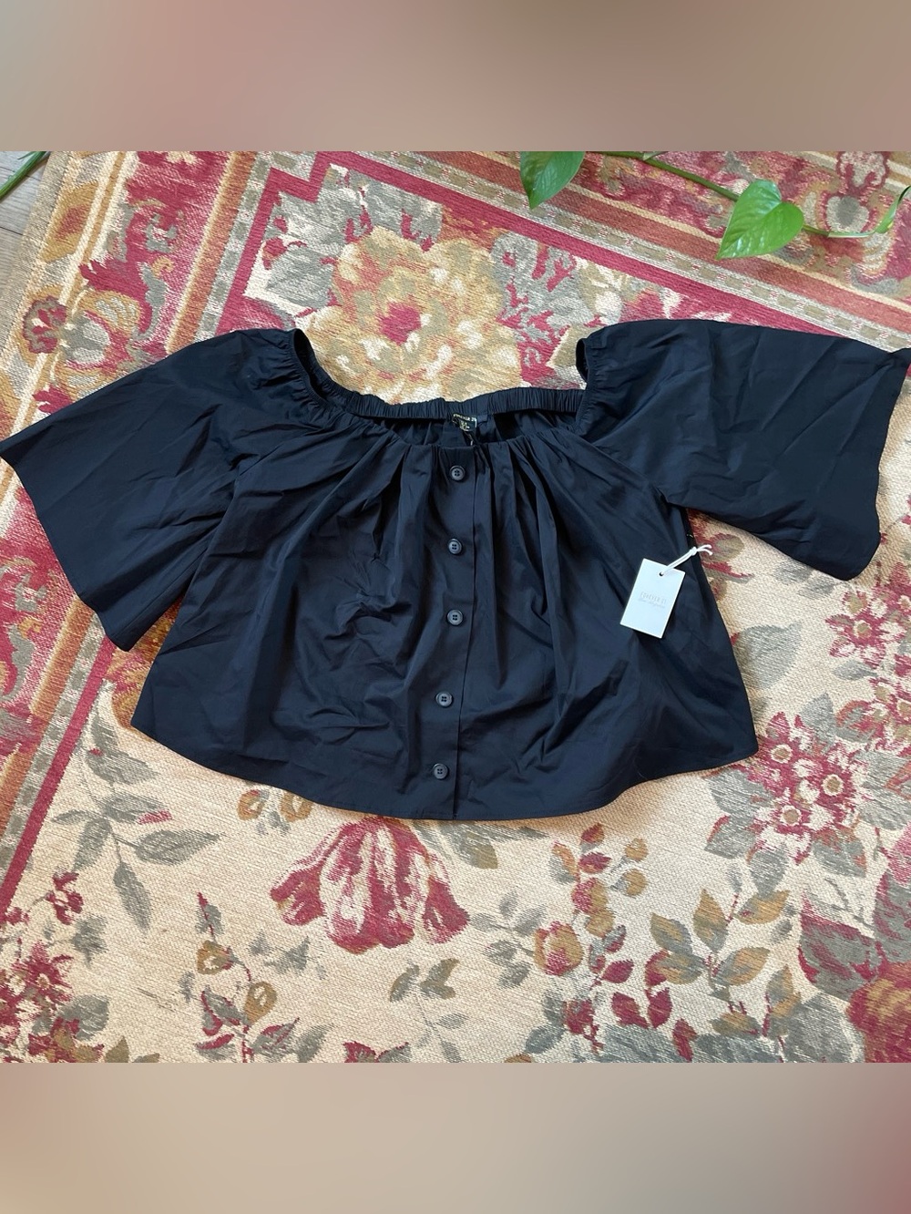 Forever 21 Black Off-Shoulder Button Front Cropped Style Blouse